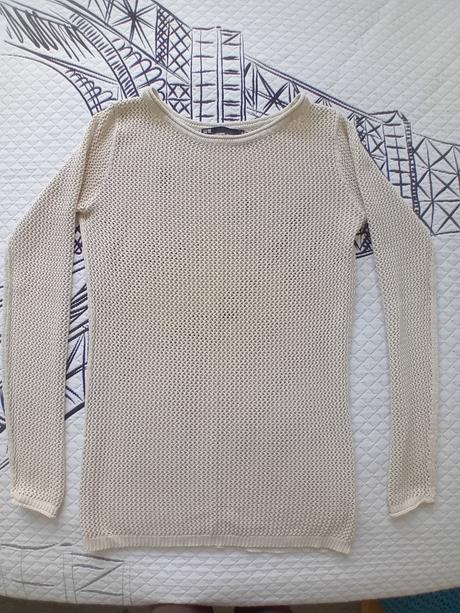 Svetrík dierkovany, m