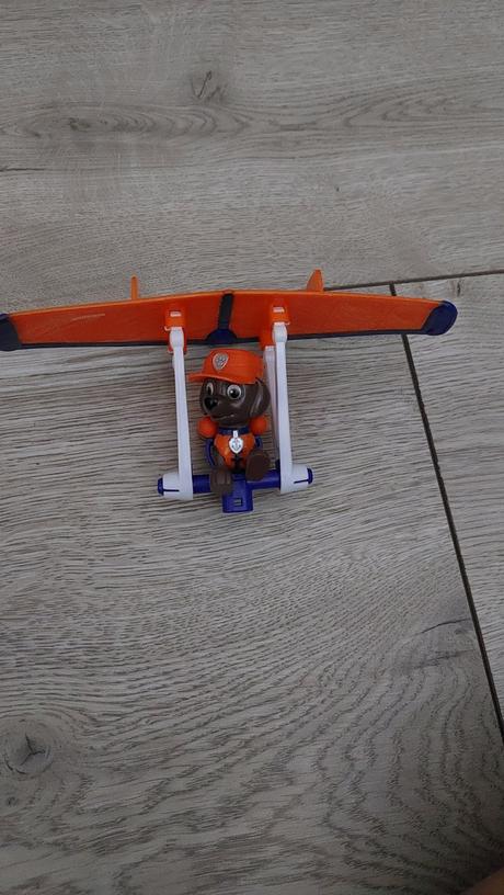 Paw patrol figurka zuma na rogale, 