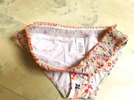 Kvietkovaný spodok plaviek, l