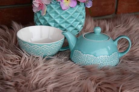 Čajník so šálkou-2in1, 