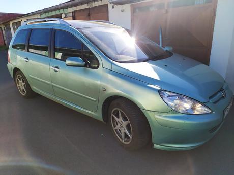 Peugeot pre rodinu plne funkčný, dočasne vyradený, peugeot