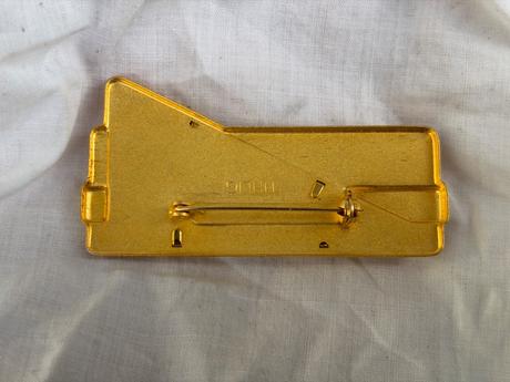 Pozlatena znackova zberatelska vintage brosna 18,5,
