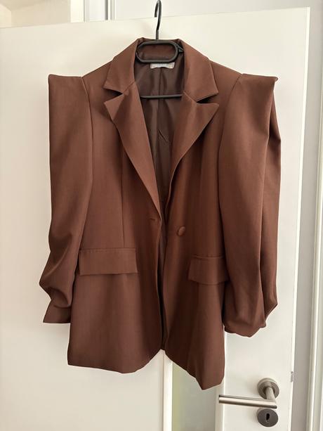 Nádherný nohavicový kostým, m