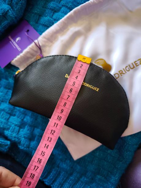 Čierna kožená kozmetická taštička dajana rodriguez, dajana rodriguez