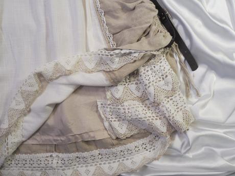 Luxusný ľanový kroj, 42