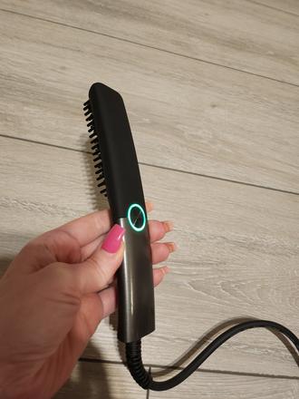 Malá výhrevná kefa pre pánov na brady, 