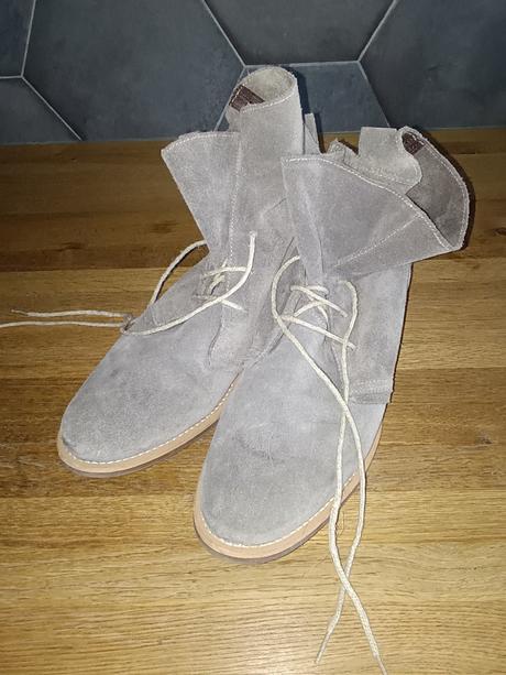 Semisove topanocky, 40