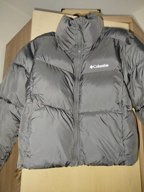 Columbia  cropped, columbia,s