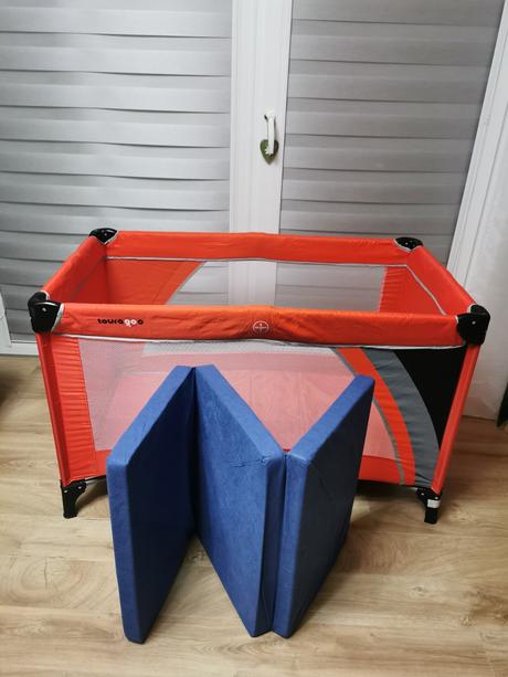 Prenosná postieľka touragoo s matracom, šírka (cm): 60,dĺžka (cm): 120