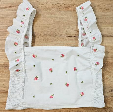 Top s ružičkami, stradivarius,m