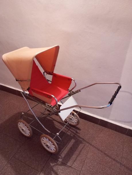 Retro kočík pre bábiky, 