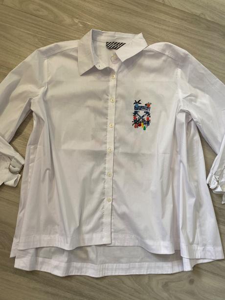 Biela košeľa s výšivkou, m