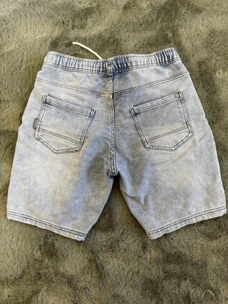 Rifľové kraťasy zn. cropp, 28