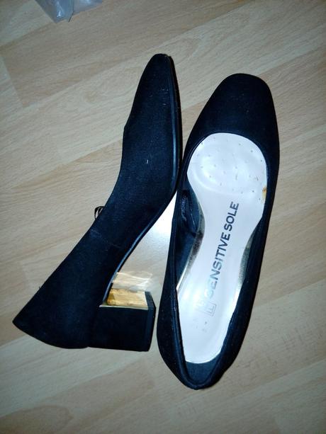 Zamatove lodicky, 37