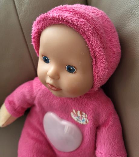 Baby born first love - svieti v tme, 