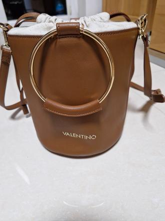 Valentino kabelka, valentino