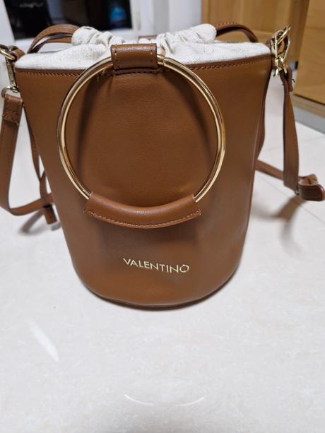 Valentino kabelka, valentino