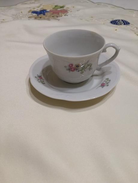 Retro, porcelánová šálka a podšálka,
