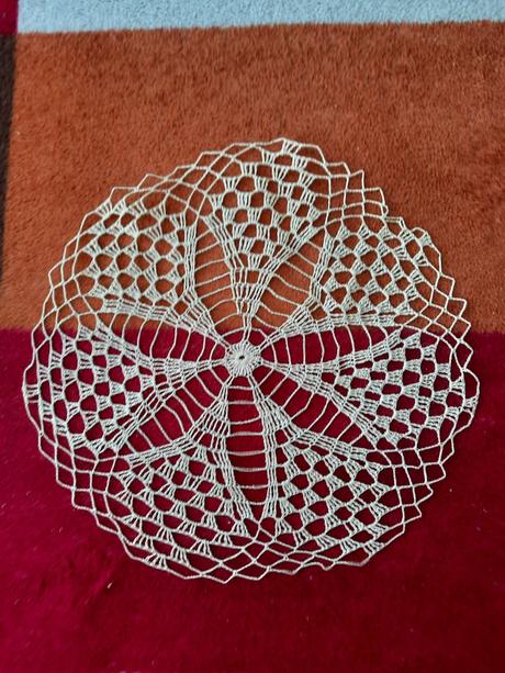 Dečka hačkovaná - priemer 24 cm, 