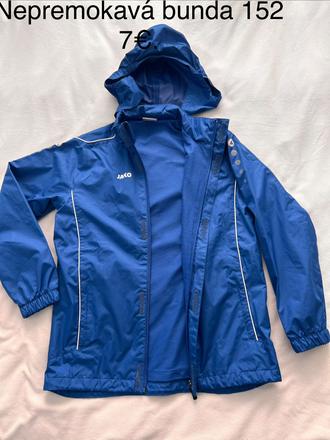 Nepremokavá vetrovka, 152