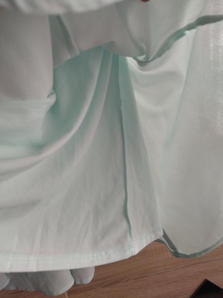 Sviatočné krátke šaty, 36