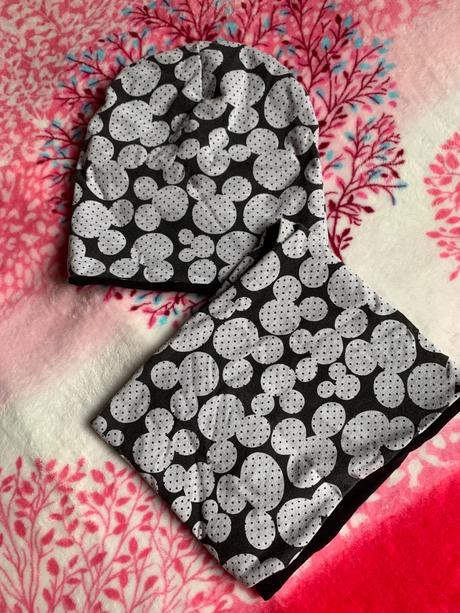 Set čiapka -nakrcnik, 146