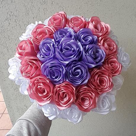 Saténové ružičky biele,