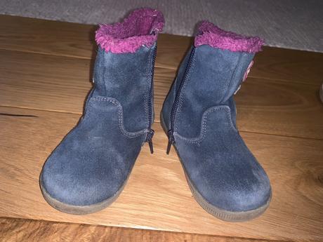 Dievčenské cizmy, 22