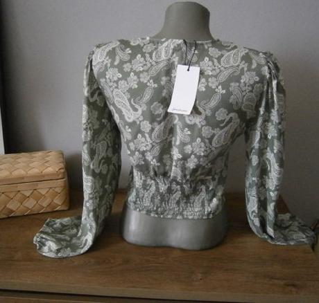 Dámska blúzka -stradivarius- vel.s, stradivarius,s