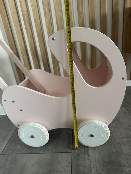 Drevený kočiar lovel,