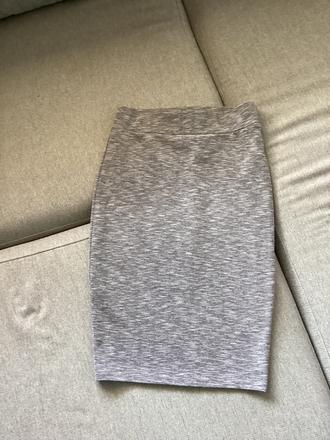 Jednoduchá elegantná sukňa, amisu,34