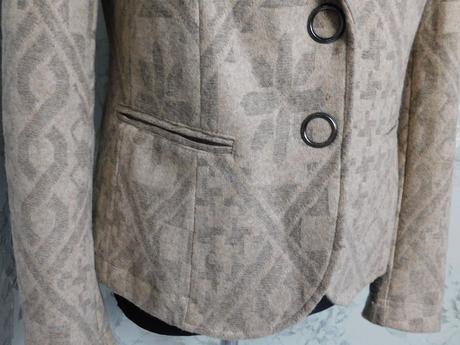 Luxusny damsky vlneny blejzer, 42