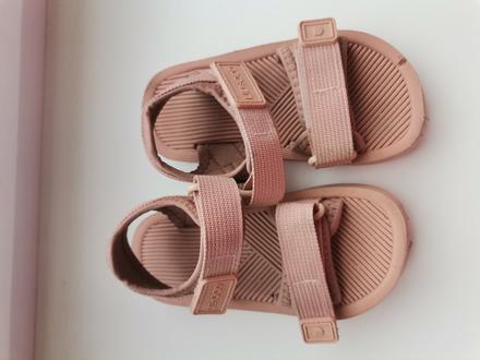 Dievčenské sandálky, 26