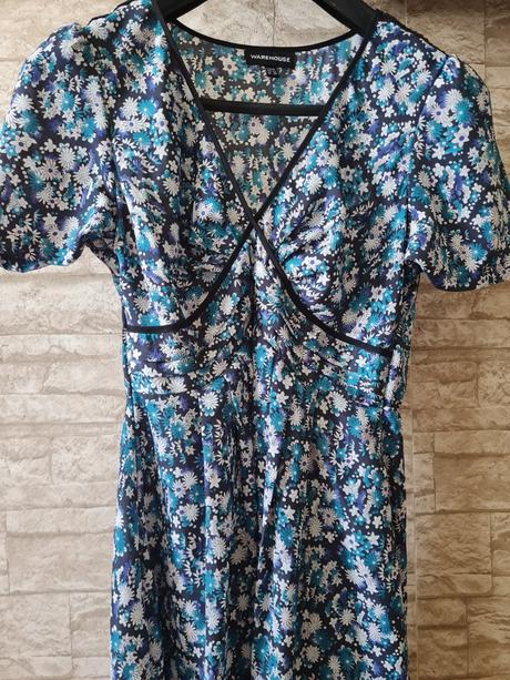 Kvietkované šaty, warehouse,m