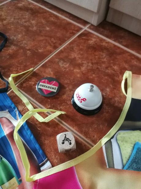 Rozlúčka so slobodou / hen party, 