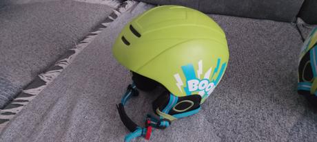 Detské ,aj lyžiarske prilby, 