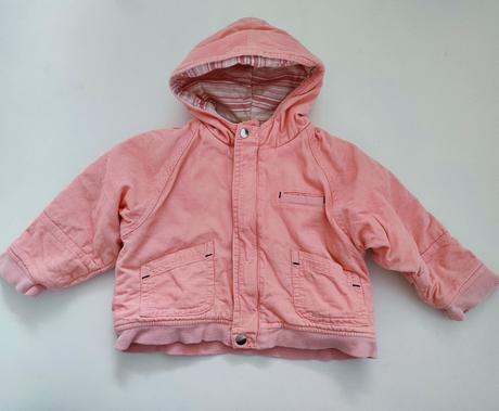 Menčestrová bundička, 68