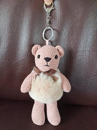 Krásny hebunký macko - prívesok,