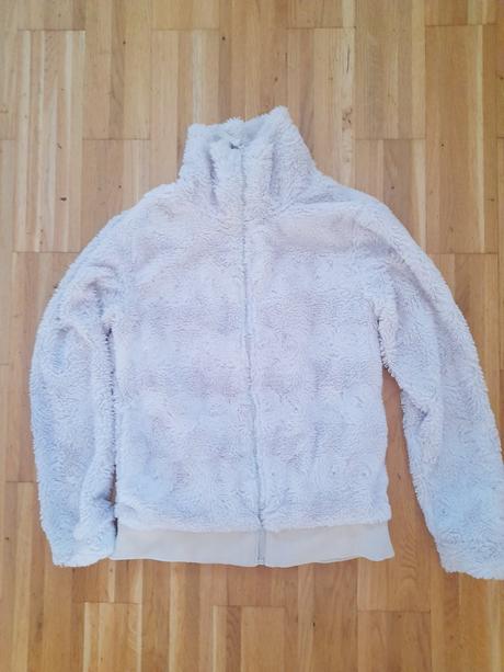 Ako nová biela kožušinkouvá mikina na zips z rakús, takko,164