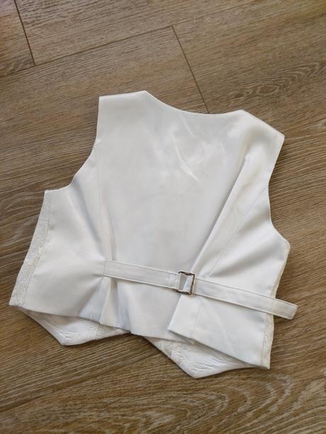 Slávnostný komplet, 92