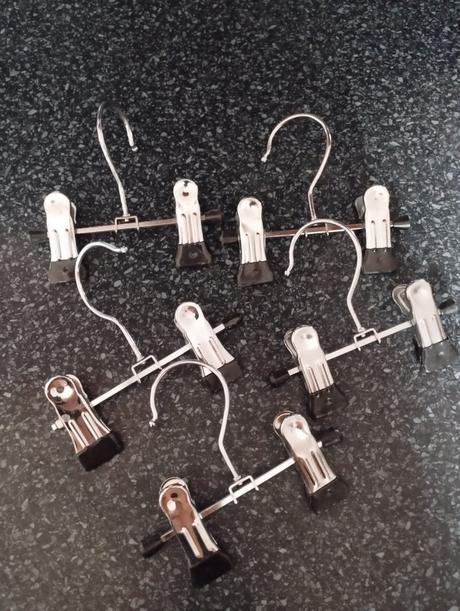 Vešiačiky kovové, 