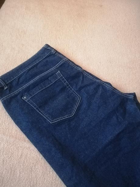 Dámské kratasy, 48