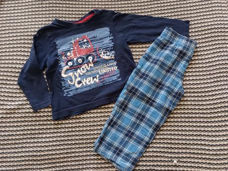 Pyžamo so zimným motívom, lupilu,86