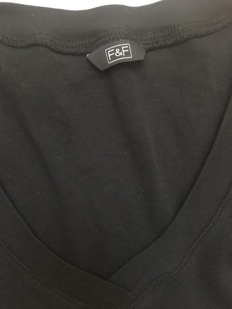 Čierne triko s v-čkom, f&f,34
