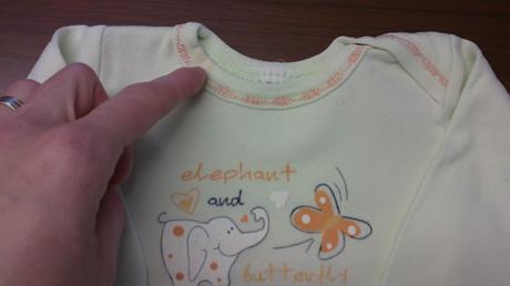 Slabo zelenkave bodynko zo slonikom, 56