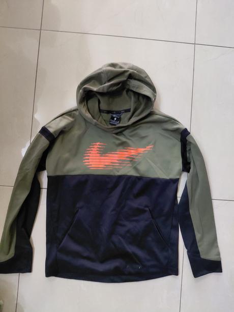 Predam mikinu nike, nike,m