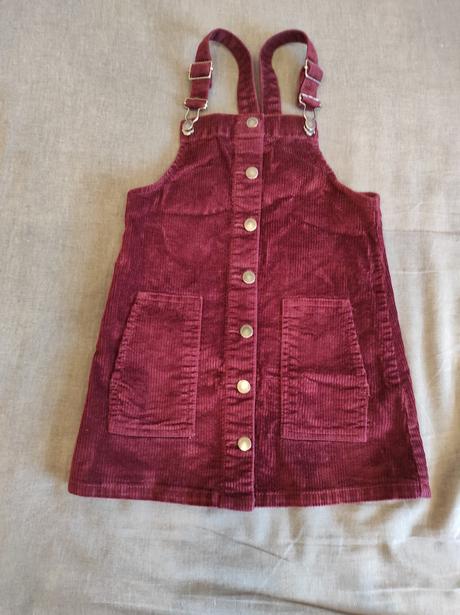 Menčestrove šaty, lupilu,110