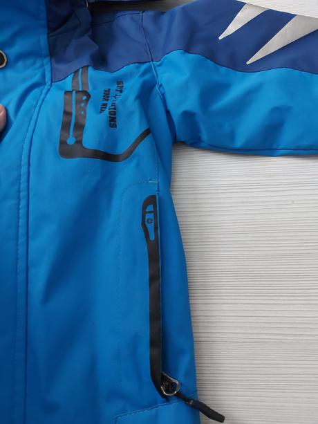 Darujem jesennú nepremokavú bundu, 98