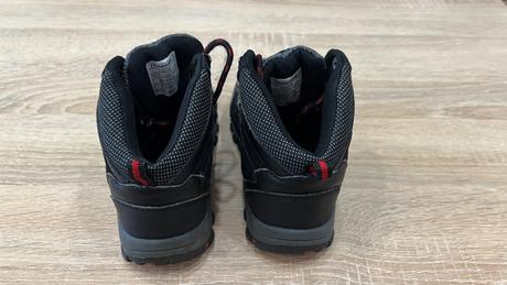 Chlapcenska trekova obuv / topanky, 29