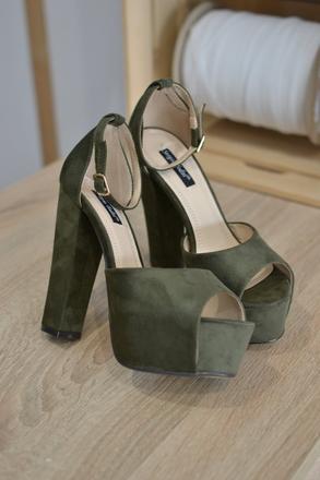 Khaki sandále 37, 37